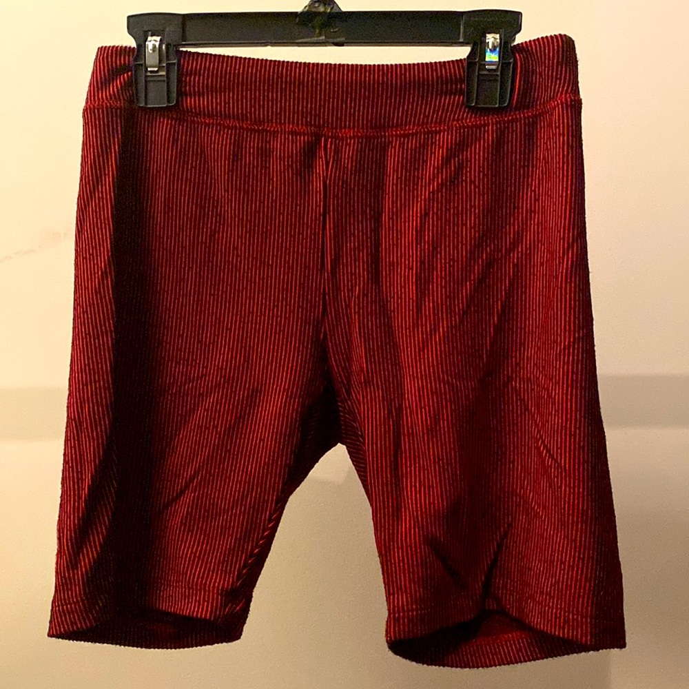 black and red stripe stretch shorts